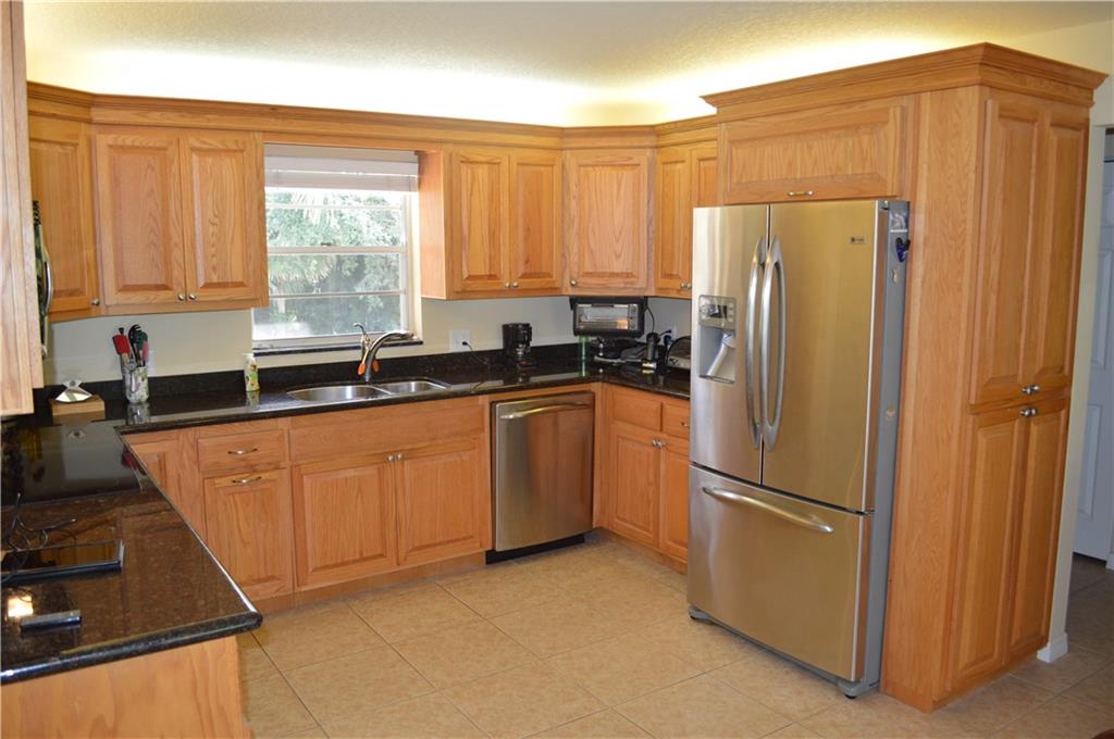 695 Southwest Salerno Road Stuart, FL 34997 - Photo 7 of 30