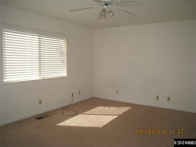 1690 Laiolo Drive Reno, NV 89502 - Photo 5 of 6 an empty room with a window