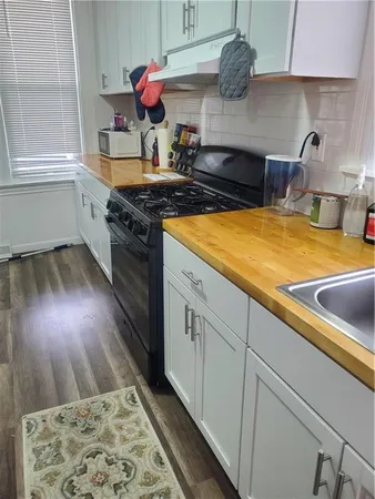 $198,900 | 206 Depot Street, Youngwood, PA 15697