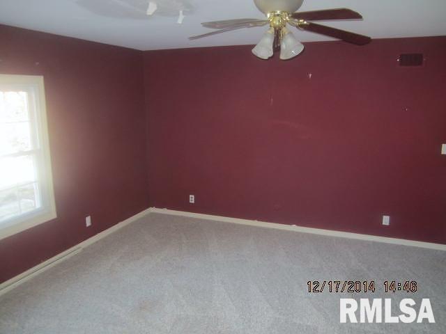 34 Woodley Road Rock Island, IL 61201 - Photo 11 of 24 Gallery Image 11
