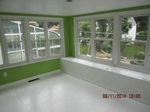 34 Woodley Road Rock Island, IL 61201 - Photo 5 of 24 Gallery Image 5