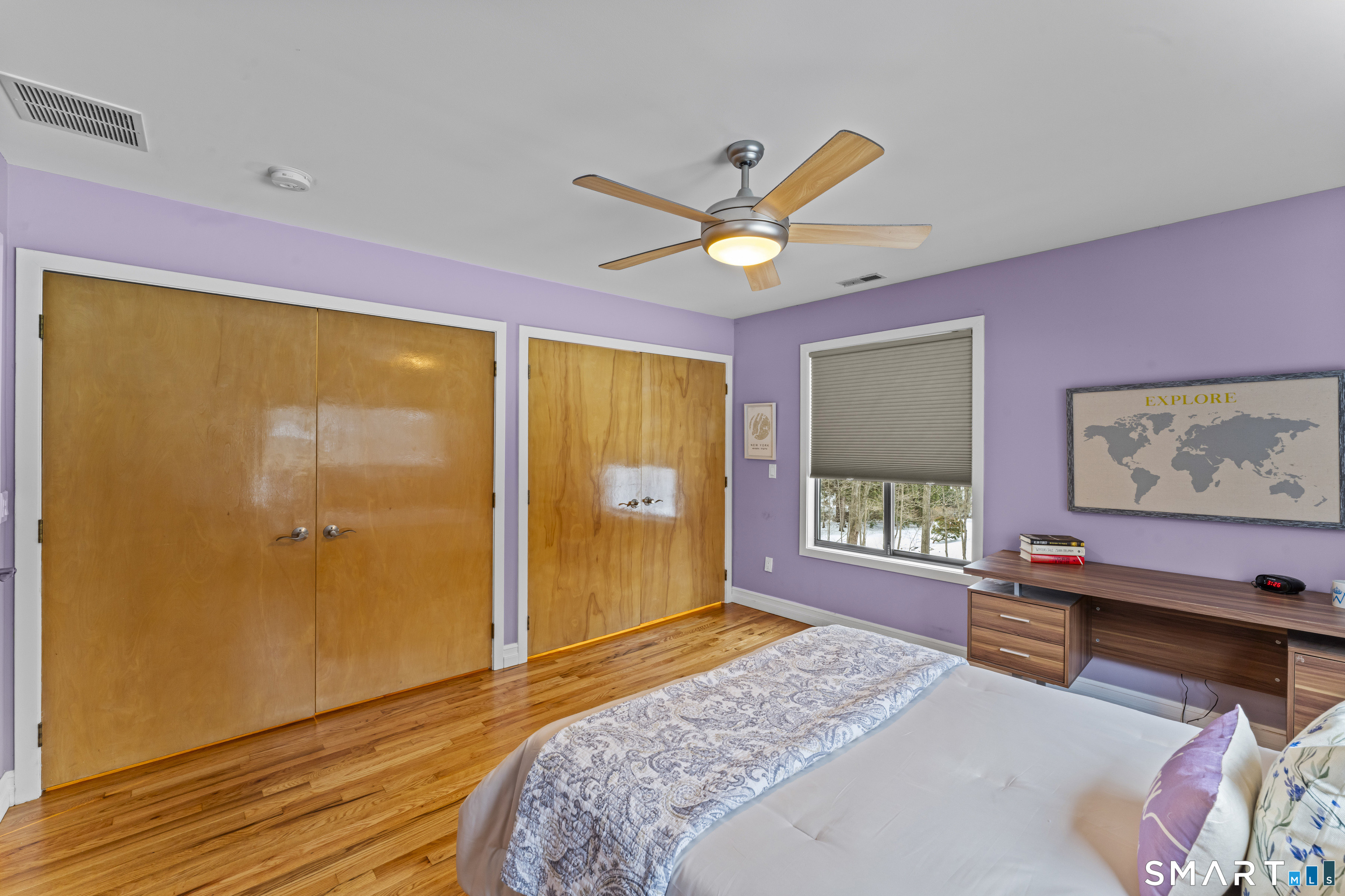 211 Pinewood Road Stamford, CT 06903 - Photo 27 of 38 a bedroom with a bed and a window