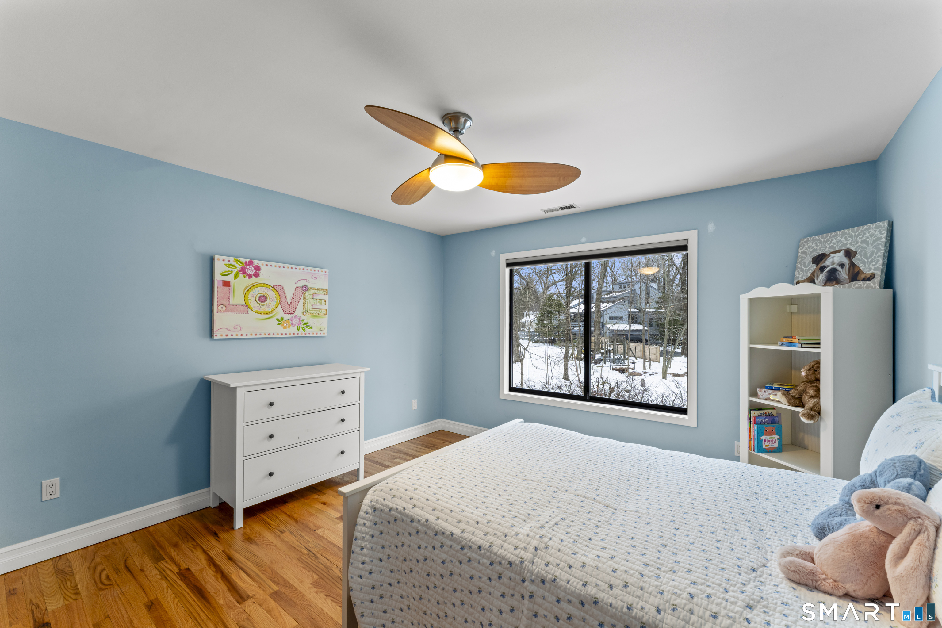 211 Pinewood Road Stamford, CT 06903 - Photo 29 of 38 a bedroom with a bed and a window