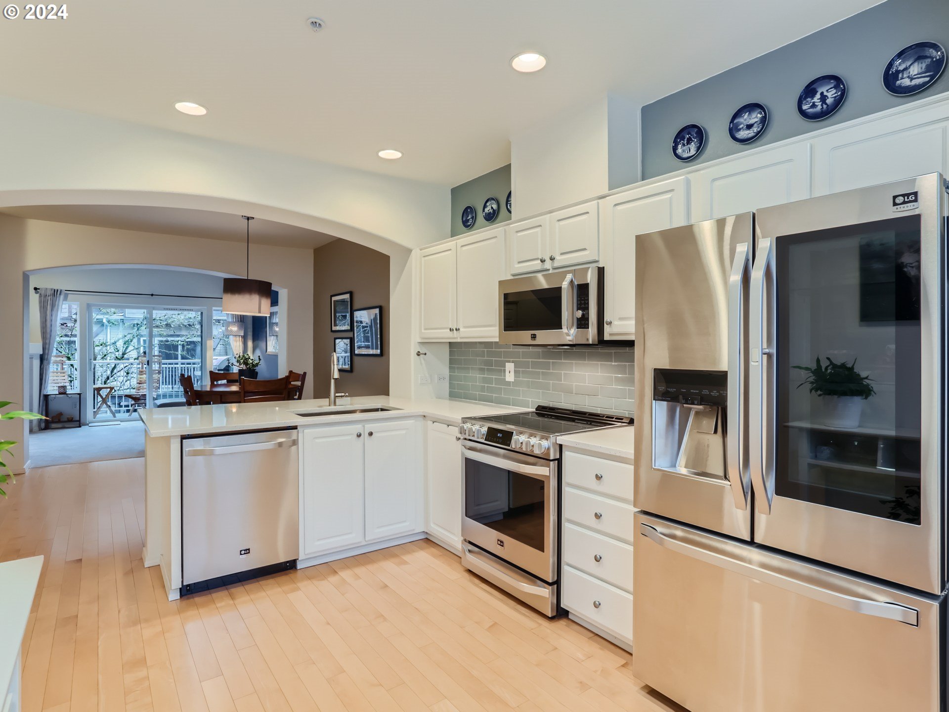 13830 Southwest Scholls Ferry Road, Unit 102 Beaverton, OR 97007 - Photo 6 of 19 Gallery Image 6