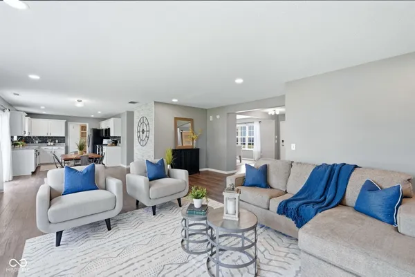 $374,000 | 5841 Safari Drive, Indianapolis, IN 46237