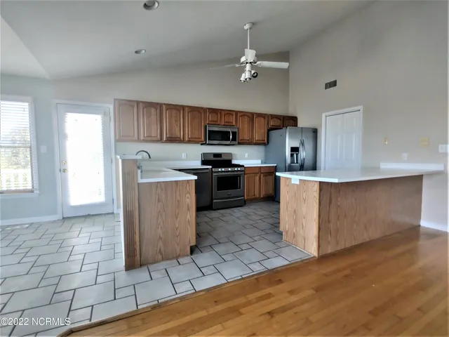 $3,200 | 158 Big Hammock Point Road, Sneads Ferry, NC 28460