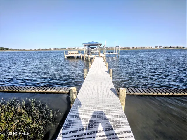 $3,200 | 158 Big Hammock Point Road, Sneads Ferry, NC 28460