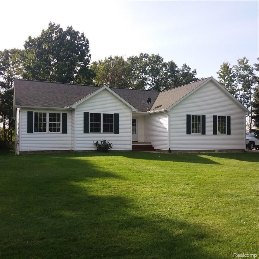 4152 Newark Road Attica, MI 48412 - Photo 1 of 14 20171002_155832.jpg