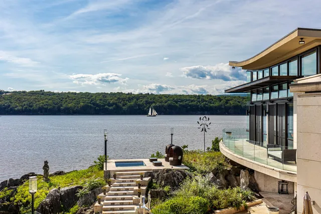 $11,250,000 | 46 Ledgerock Lane, Hyde Park, NY 12538