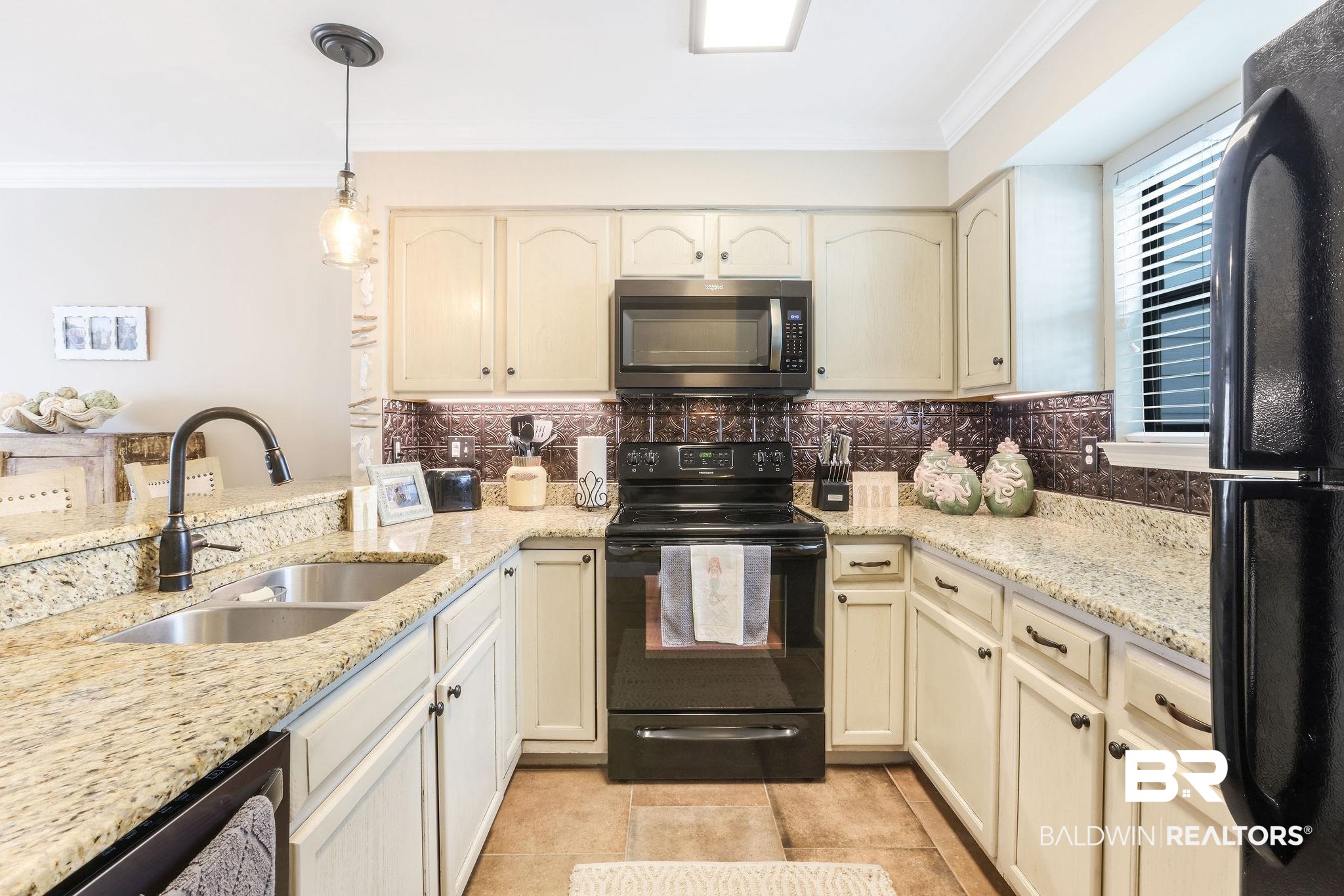 25861 Canal Road, Unit 31 Orange Beach, AL 36561 - Photo 5 of 21