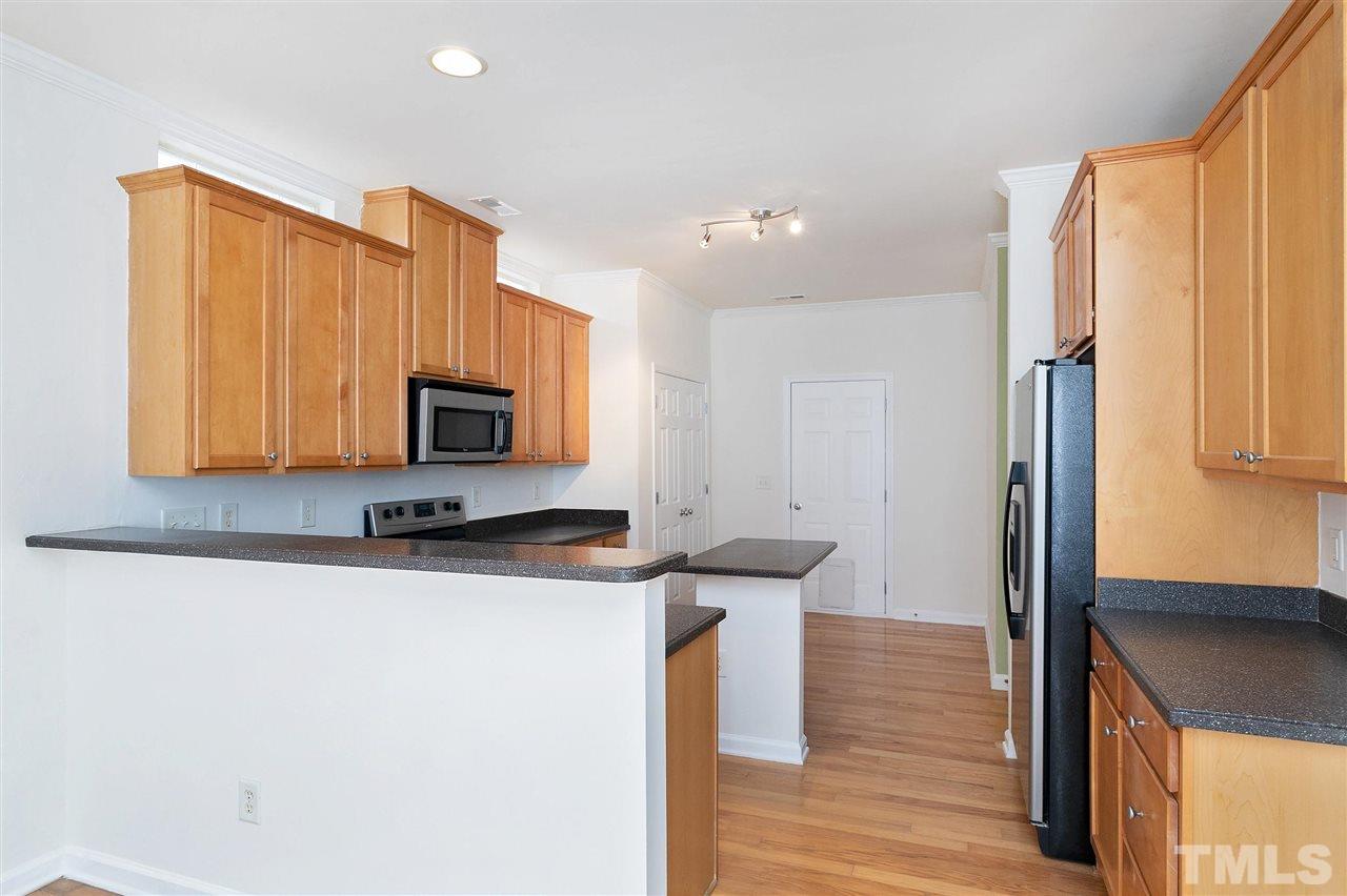 8413 Whisper Ridge Place Raleigh, NC 27613 - Photo 8 of 30