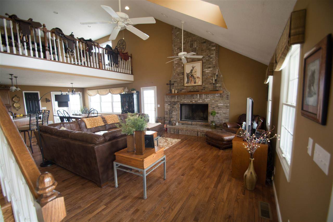 7058 South Decker Road Vincennes, IN 47591 - Photo 7 of 27