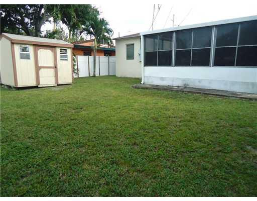 642 Southwest 11th Street Hallandale Beach, FL 33009 - Photo 14 of 16 Storage