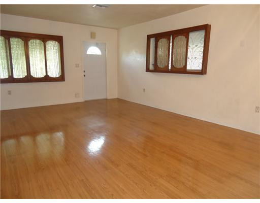 642 Southwest 11th Street Hallandale Beach, FL 33009 - Photo 2 of 16 Den/Family/Great Room