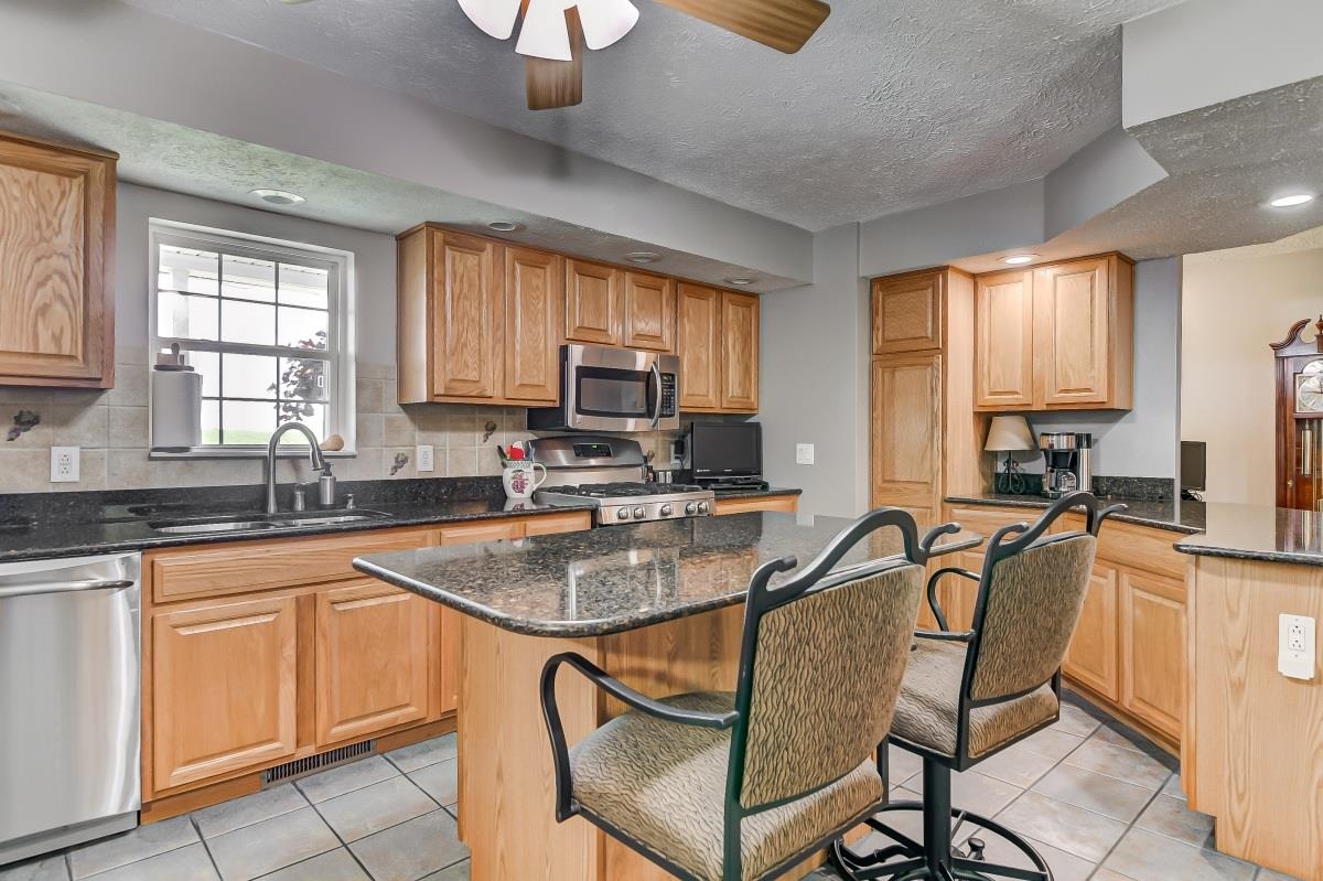 4204 Tuxhorn Road Springfield, IL 62712 - Photo 12 of 43 Gallery Image 12