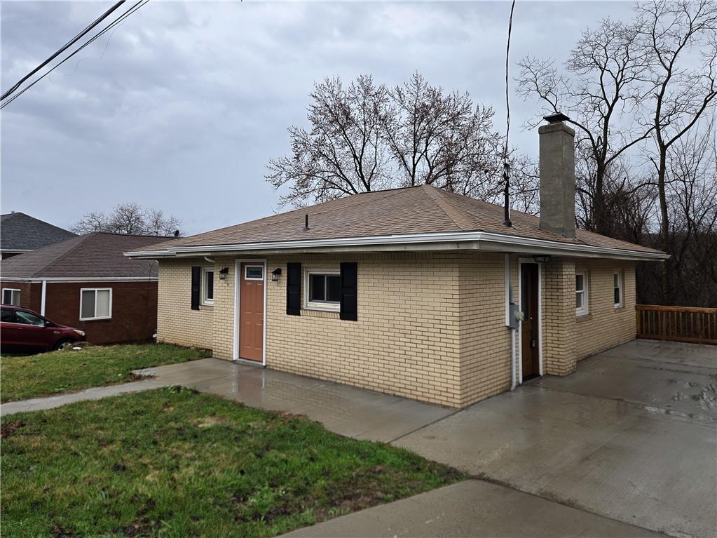 3216 Brodhead Road Aliquippa, PA 15001 - Photo 3 of 29 Side/Driveway