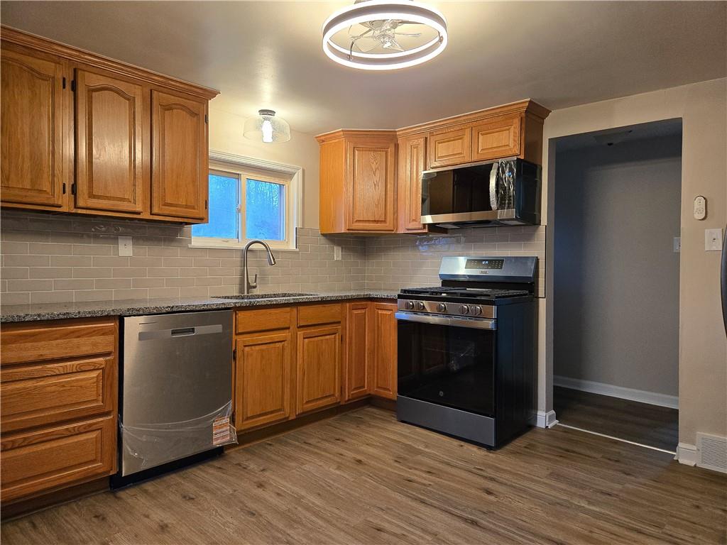 3216 Brodhead Road Aliquippa, PA 15001 - Photo 5 of 29 Spacious Kitchen