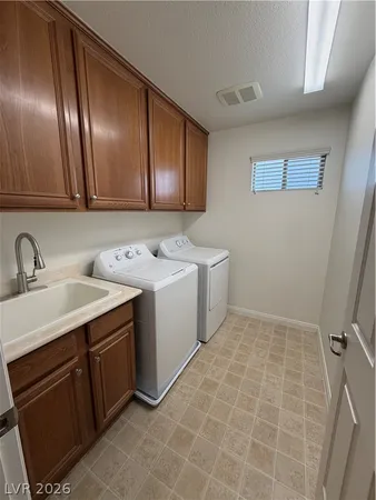 $2,462 | 9433 Highview Rock Court, Las Vegas, NV 89149