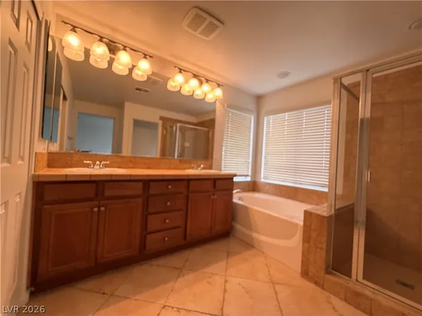 $2,462 | 9433 Highview Rock Court, Las Vegas, NV 89149