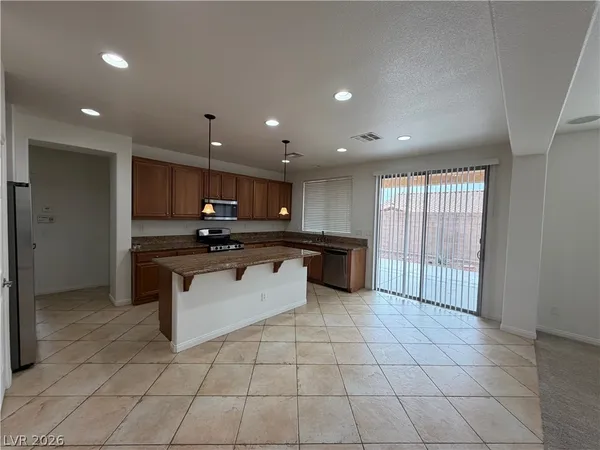 $2,462 | 9433 Highview Rock Court, Las Vegas, NV 89149