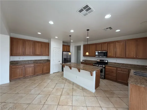 $2,462 | 9433 Highview Rock Court, Las Vegas, NV 89149