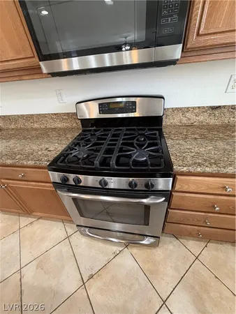 $2,462 | 9433 Highview Rock Court, Las Vegas, NV 89149