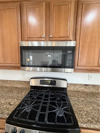 $2,462 | 9433 Highview Rock Court, Las Vegas, NV 89149