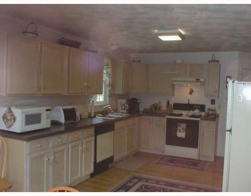 9 Walnut Road North Kingstown, RI 02852 - Photo 4 of 11 Kitchen.