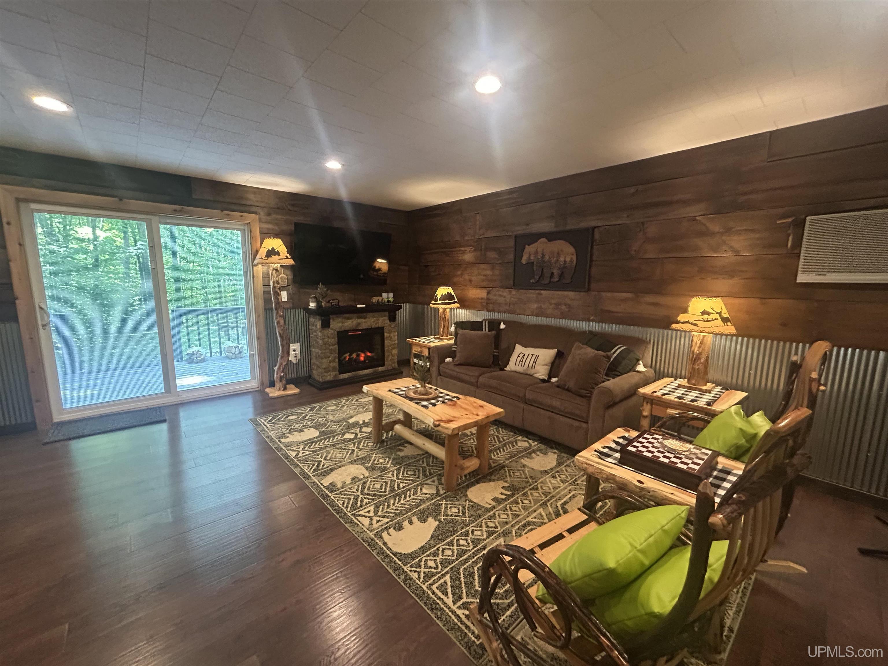 285 N Round Lake Road Wetmore, MI 49895 - Photo 3 of 28