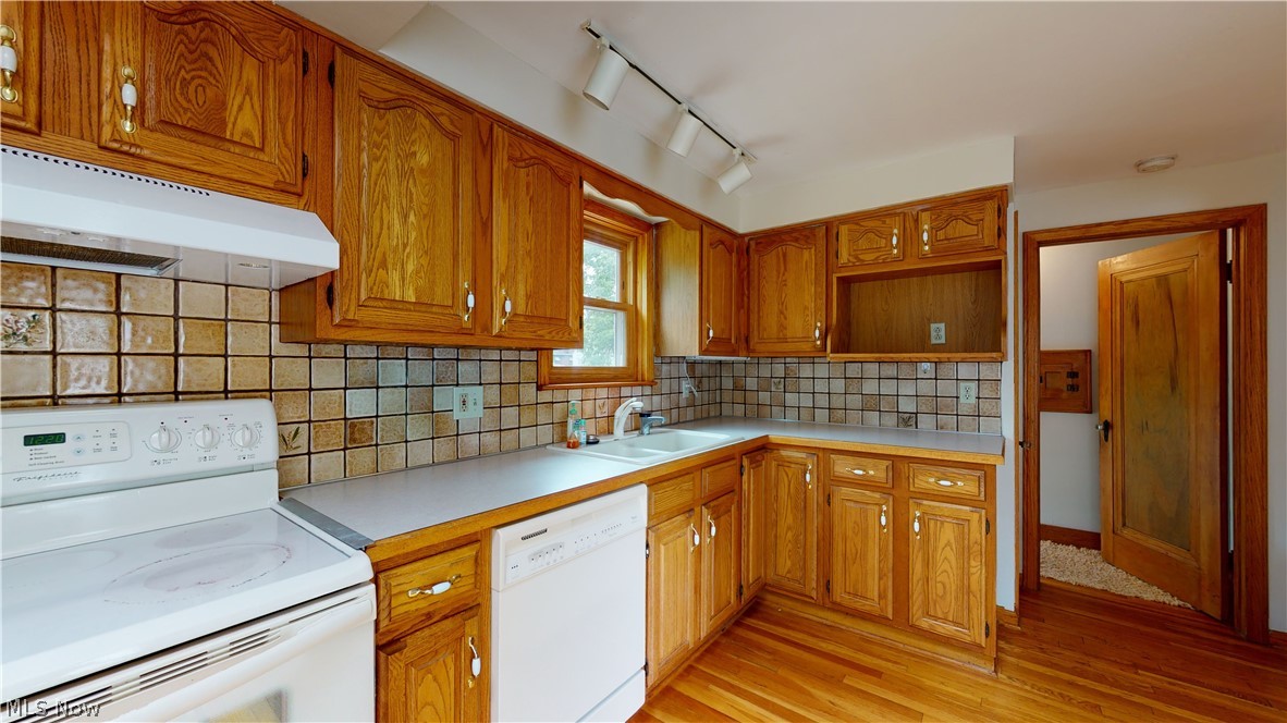 645 Brittain Road Akron, OH 44305 - Photo 11 of 25 Gallery Image 11