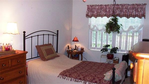 368 Point Avenue Warwick, RI 02889 - Photo 15 of 30 Gallery Image 15