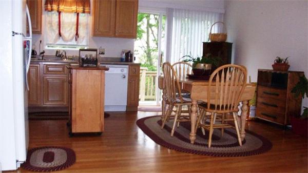 368 Point Avenue Warwick, RI 02889 - Photo 4 of 30 Gallery Image 4