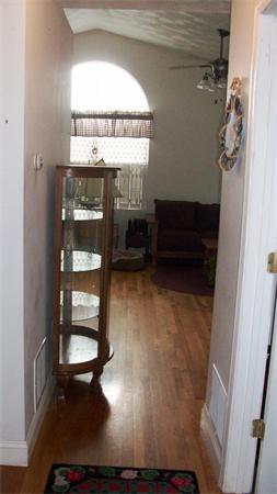 368 Point Avenue Warwick, RI 02889 - Photo 8 of 30 Gallery Image 8