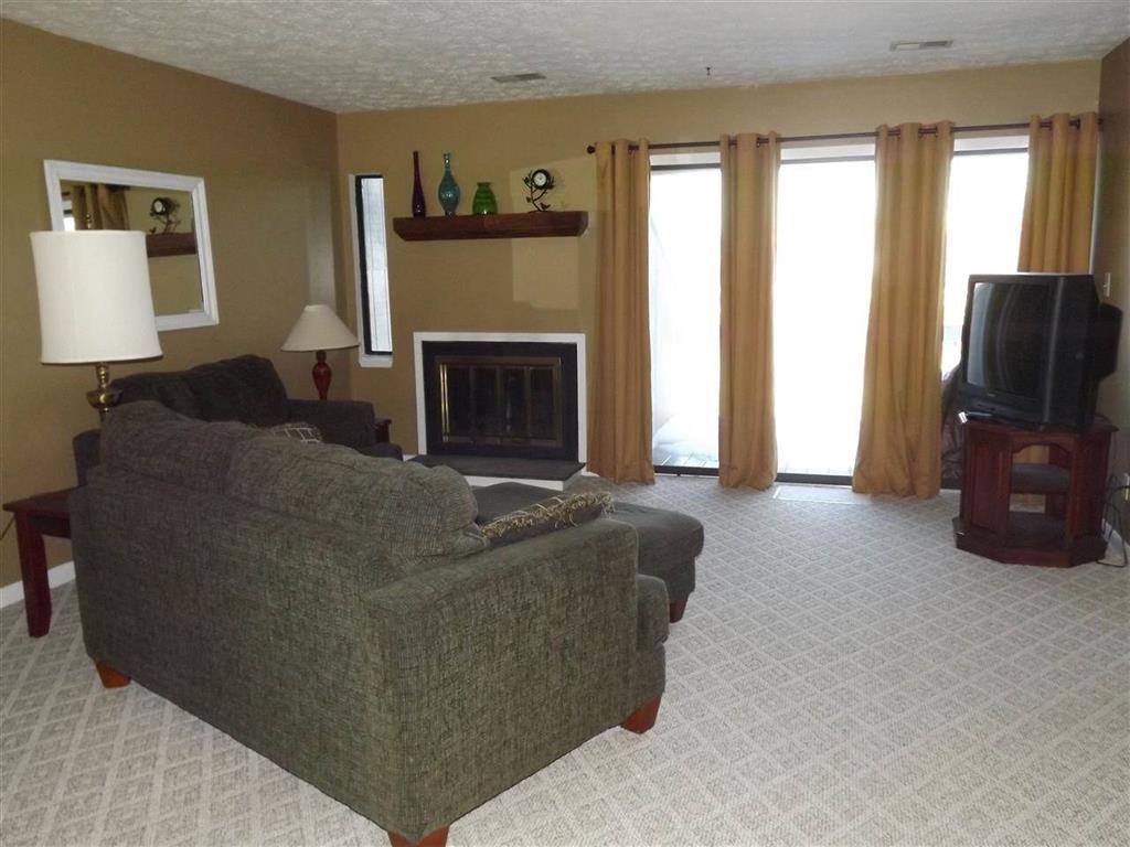 9141 South Pointe Ridge Lane, Unit 38 Bloomington, IN 47401 - Photo 14 of 17