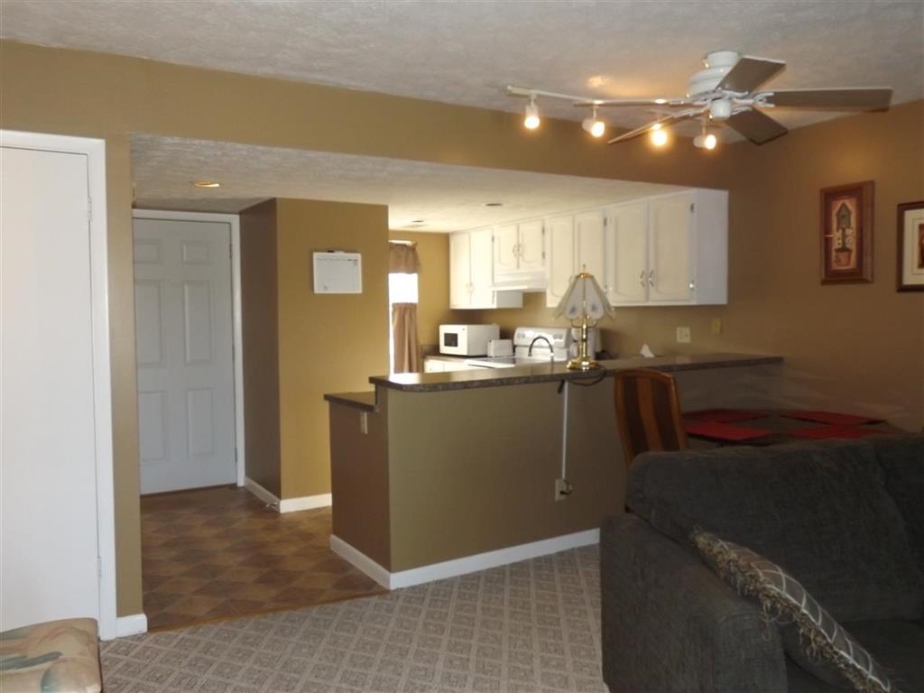 9141 South Pointe Ridge Lane, Unit 38 Bloomington, IN 47401 - Photo 7 of 17