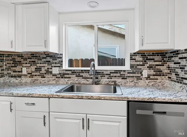 $769,000 | 844 Cedarwood Lane, Petaluma, CA 94954