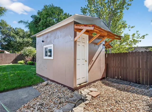 $769,000 | 844 Cedarwood Lane, Petaluma, CA 94954