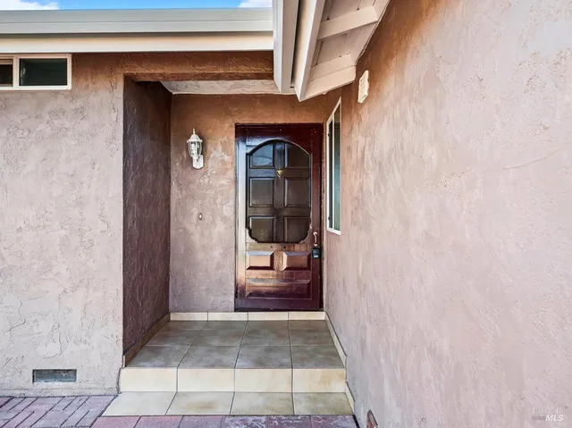 $769,000 | 844 Cedarwood Lane, Petaluma, CA 94954