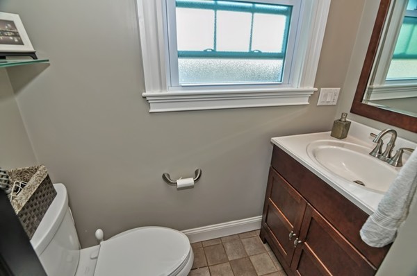 161 Paradise Road Swampscott, MA 01907 - Photo 15 of 29 Gallery Image 15