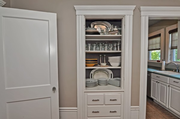 161 Paradise Road Swampscott, MA 01907 - Photo 8 of 29 Gallery Image 8