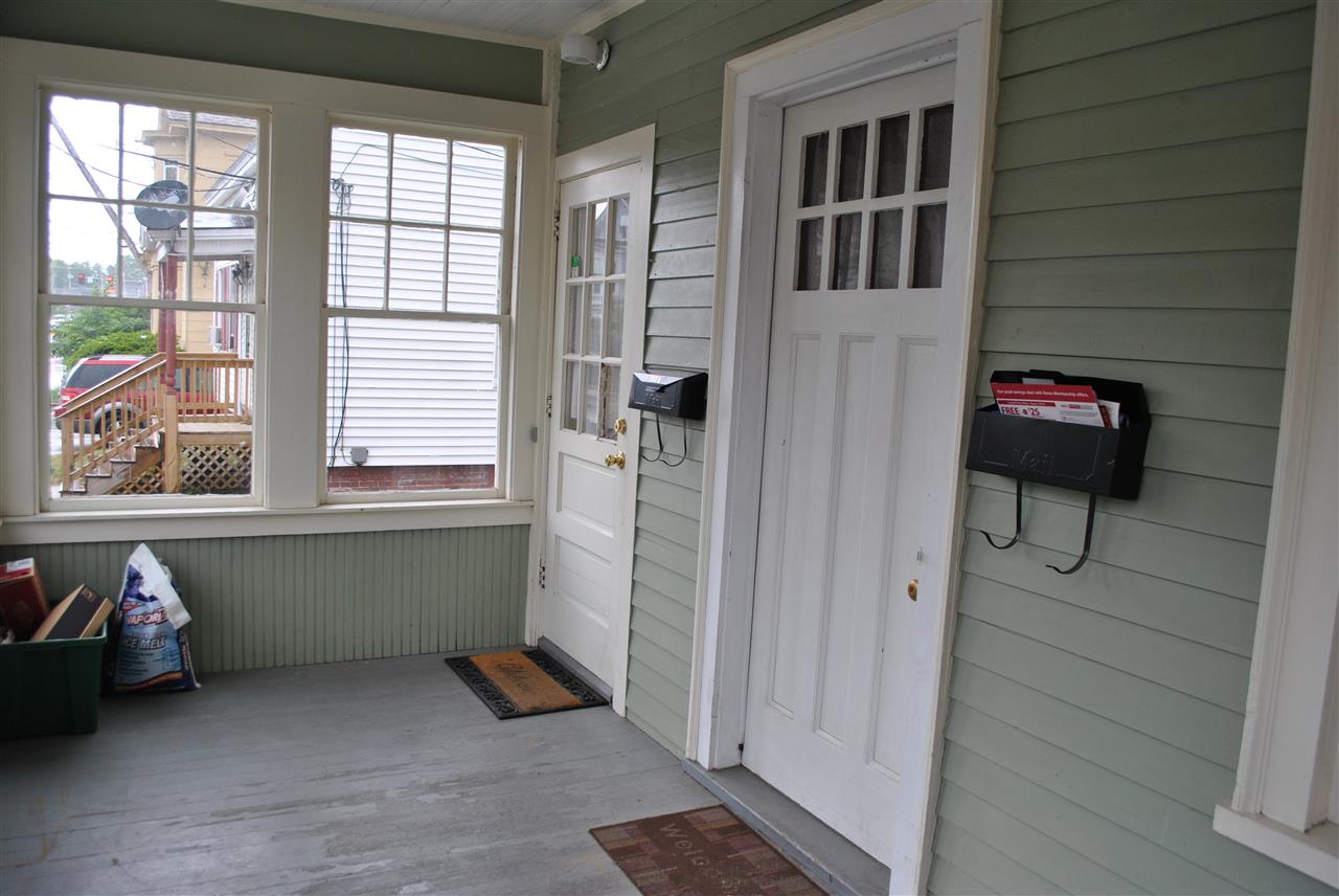 113 Portland Street Rochester, NH 03867 - Photo 4 of 40