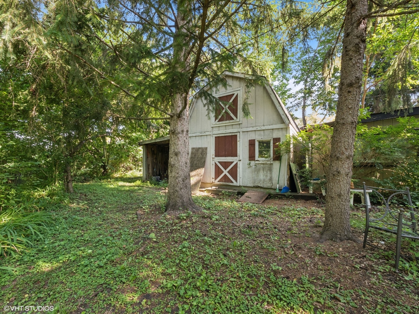 712-724 South Plum Grove Road Palatine, IL 60067 - Photo 5 of 15 a house with trees in the background