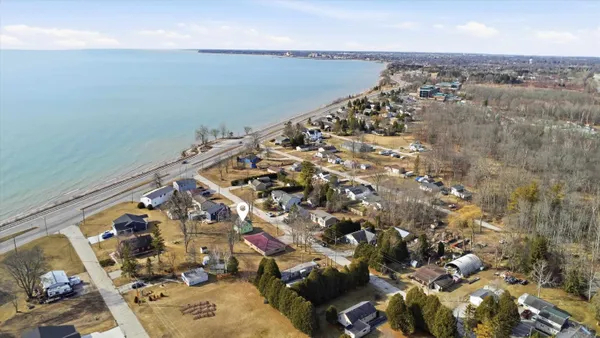 $218,500 | 131 Mc Kinley Street, Two Rivers, WI 54241