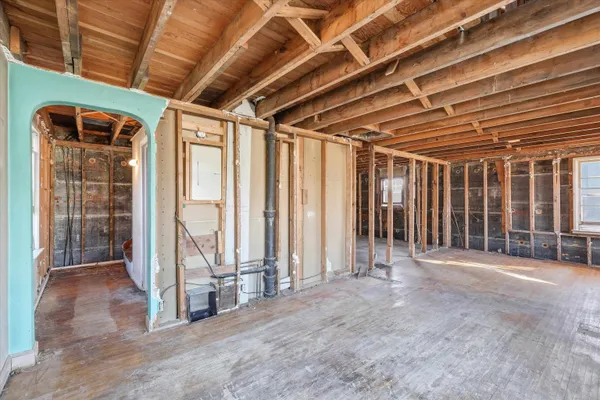 $218,500 | 131 Mc Kinley Street, Two Rivers, WI 54241