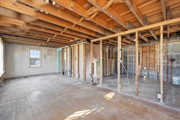 $218,500 | 131 Mc Kinley Street, Two Rivers, WI 54241