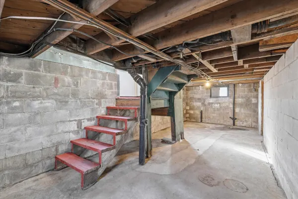 $218,500 | 131 Mc Kinley Street, Two Rivers, WI 54241