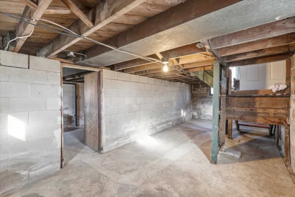 $218,500 | 131 Mc Kinley Street, Two Rivers, WI 54241