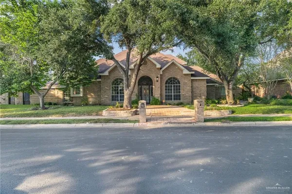 $555,000 | 304 Sunflower Avenue, McAllen, TX 78504