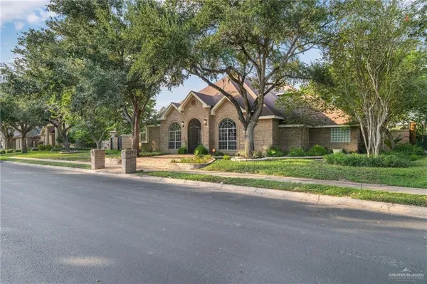 $555,000 | 304 Sunflower Avenue, McAllen, TX 78504