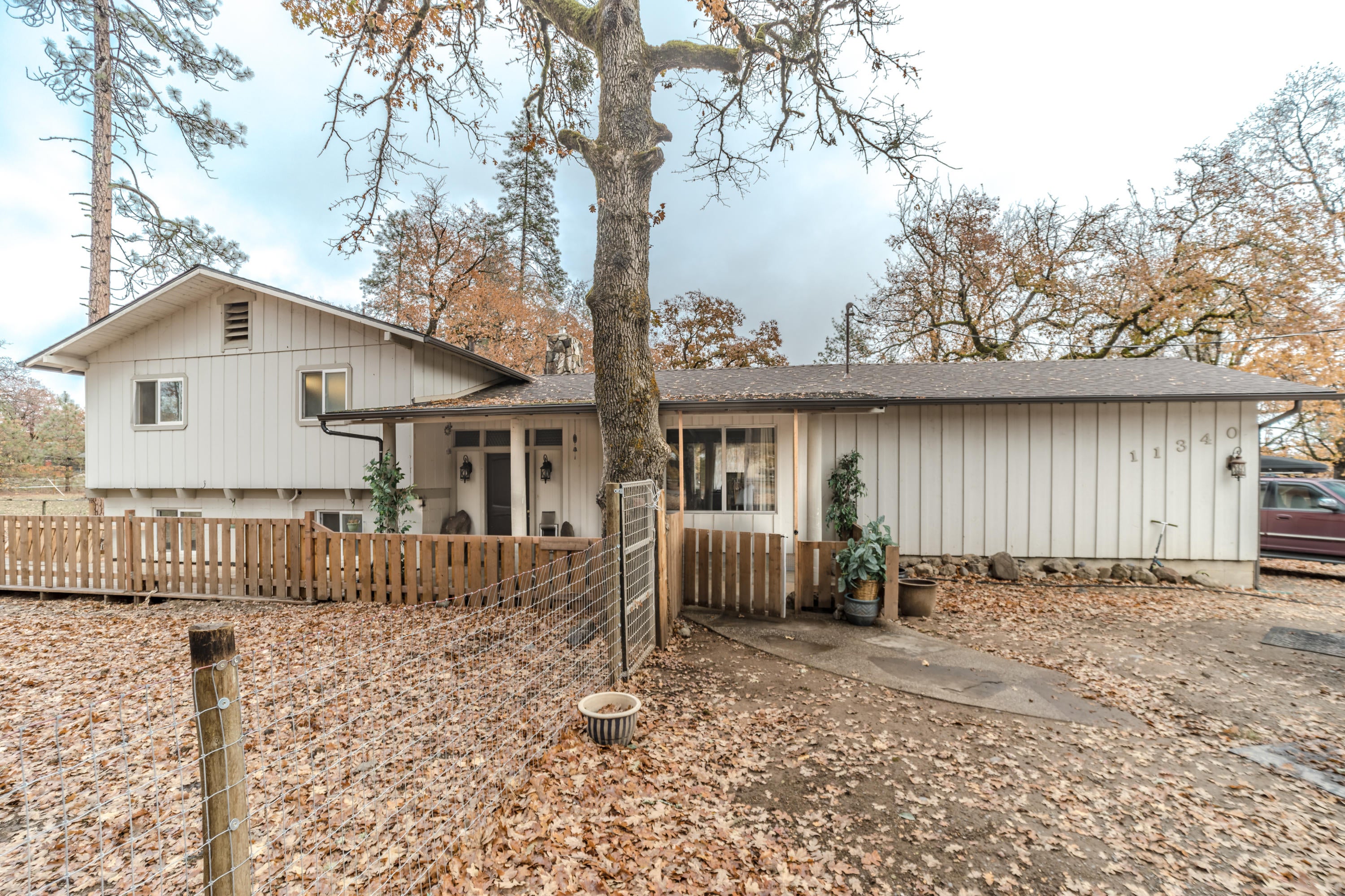 11340 Michael Road White City, OR 97503 - Photo 21 of 21 079A1743-HDR